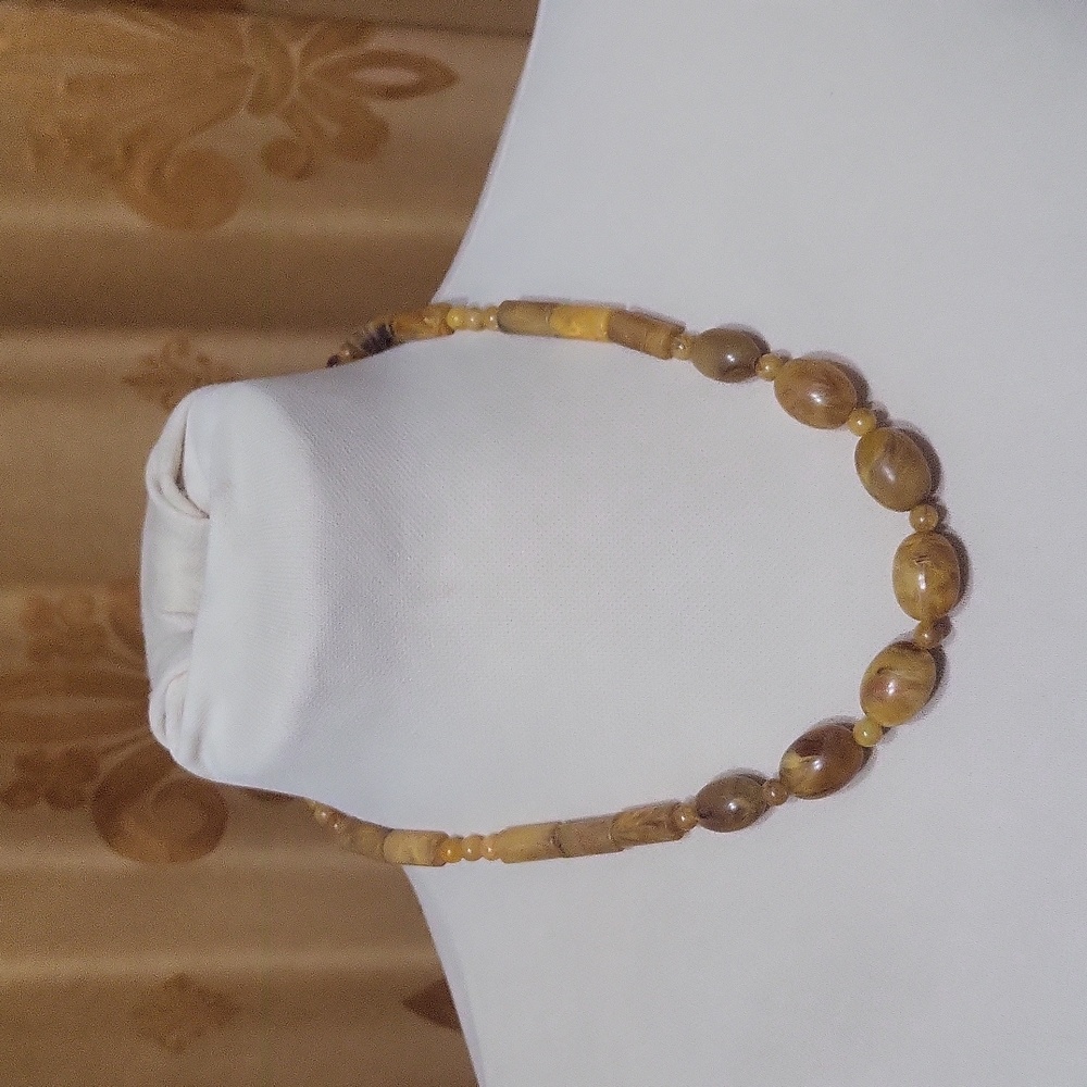 Vtg Bakelite Necklace